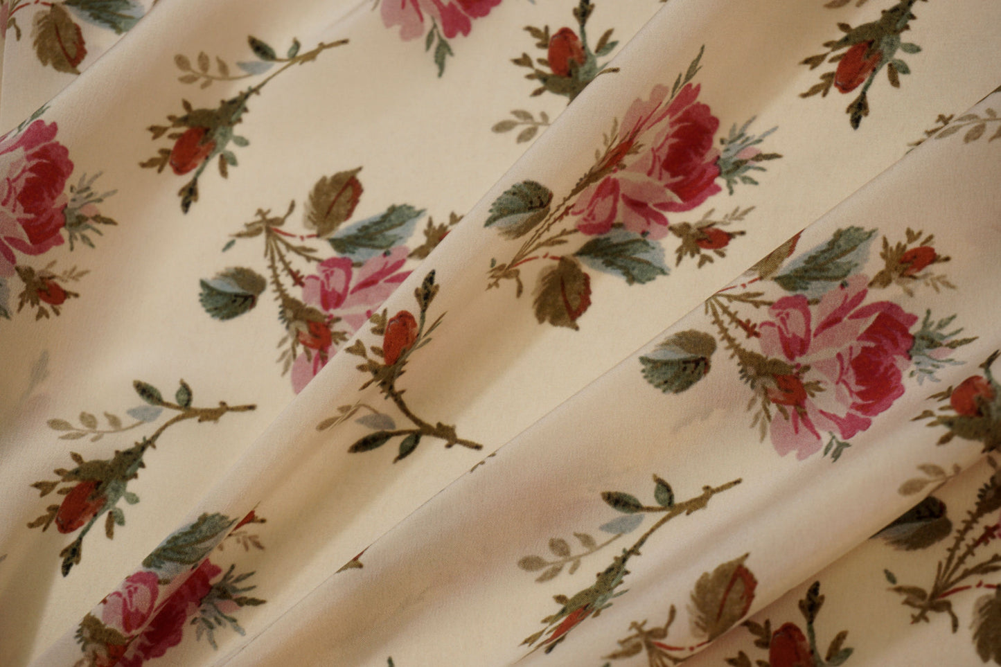 Noble silk crepe β delicate roses on cream