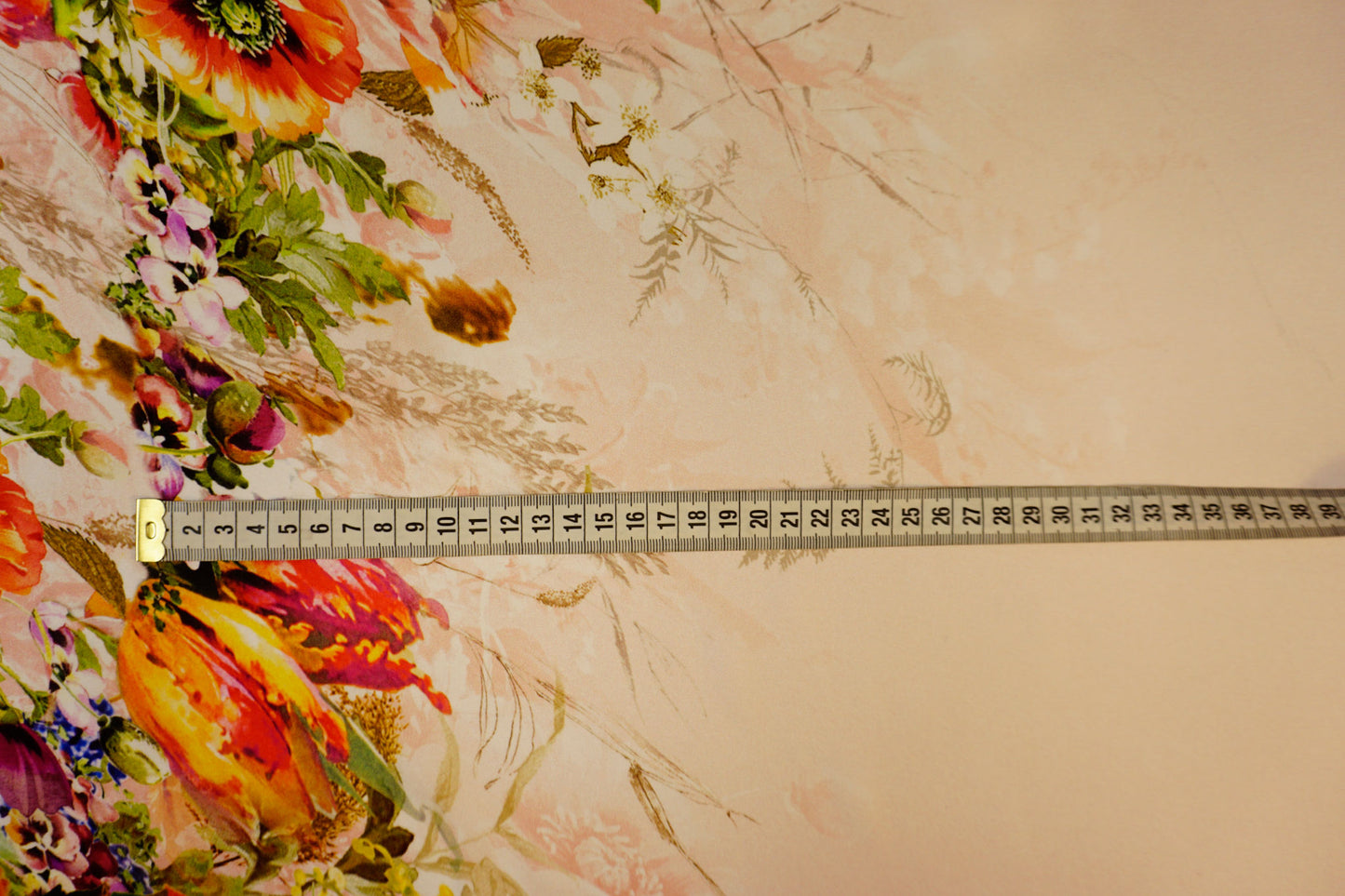 Airy silk chiffon with a dreamy border print