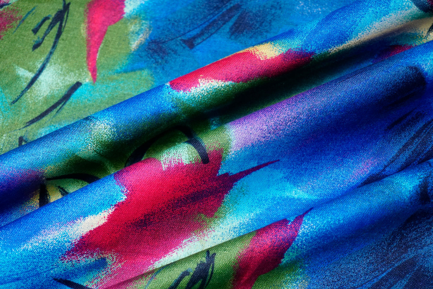 Linen-cotton mix with artistic leaf design