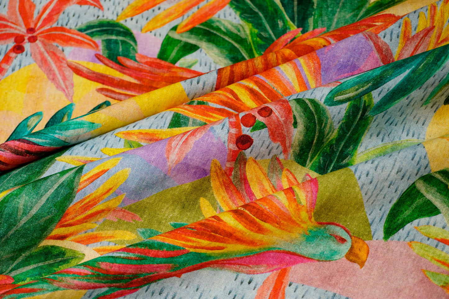 Linen-viscose mix with exotic paradise print