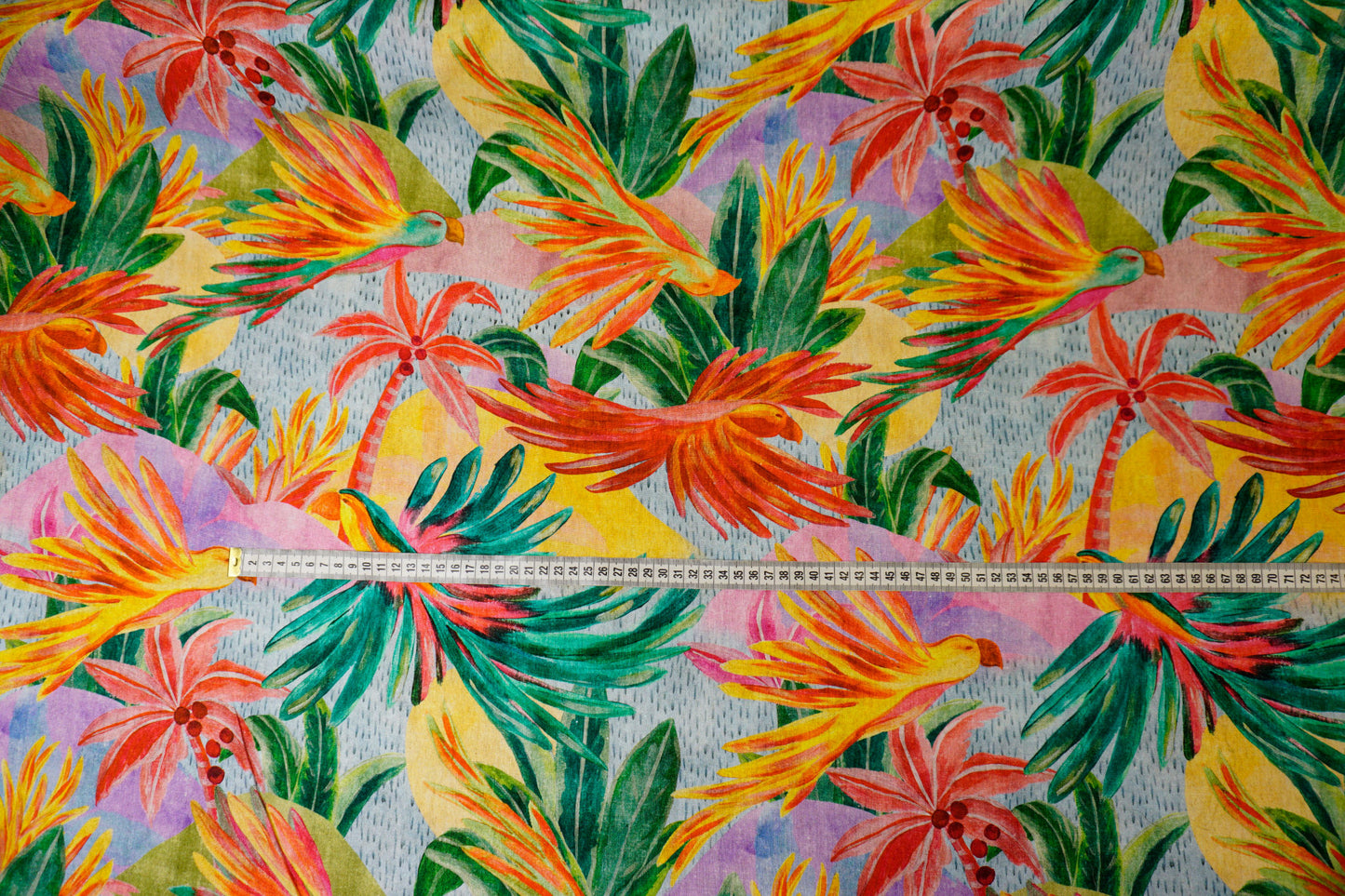 Linen-viscose mix with exotic paradise print
