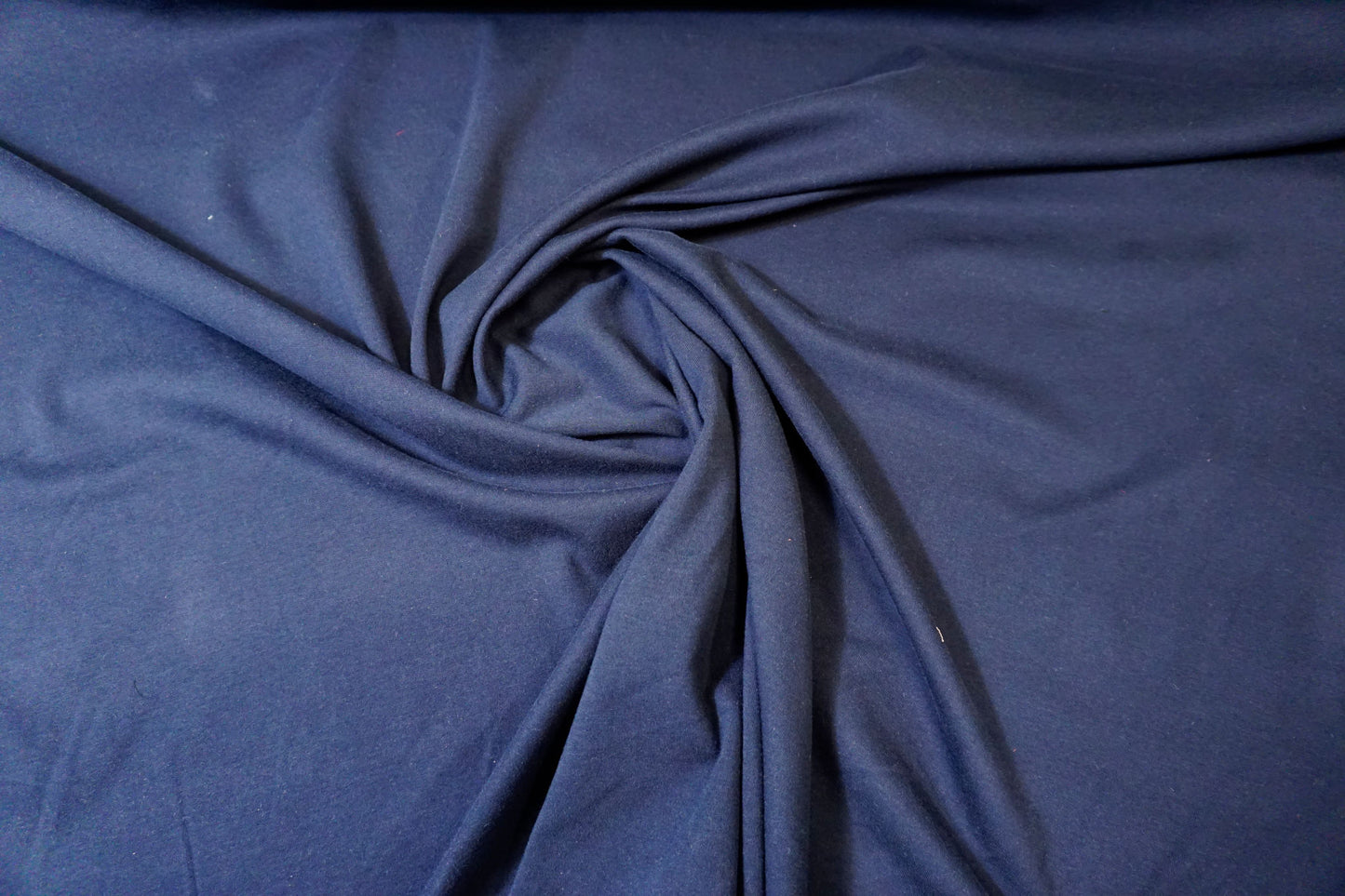Elegant Romanit jersey in dark blue