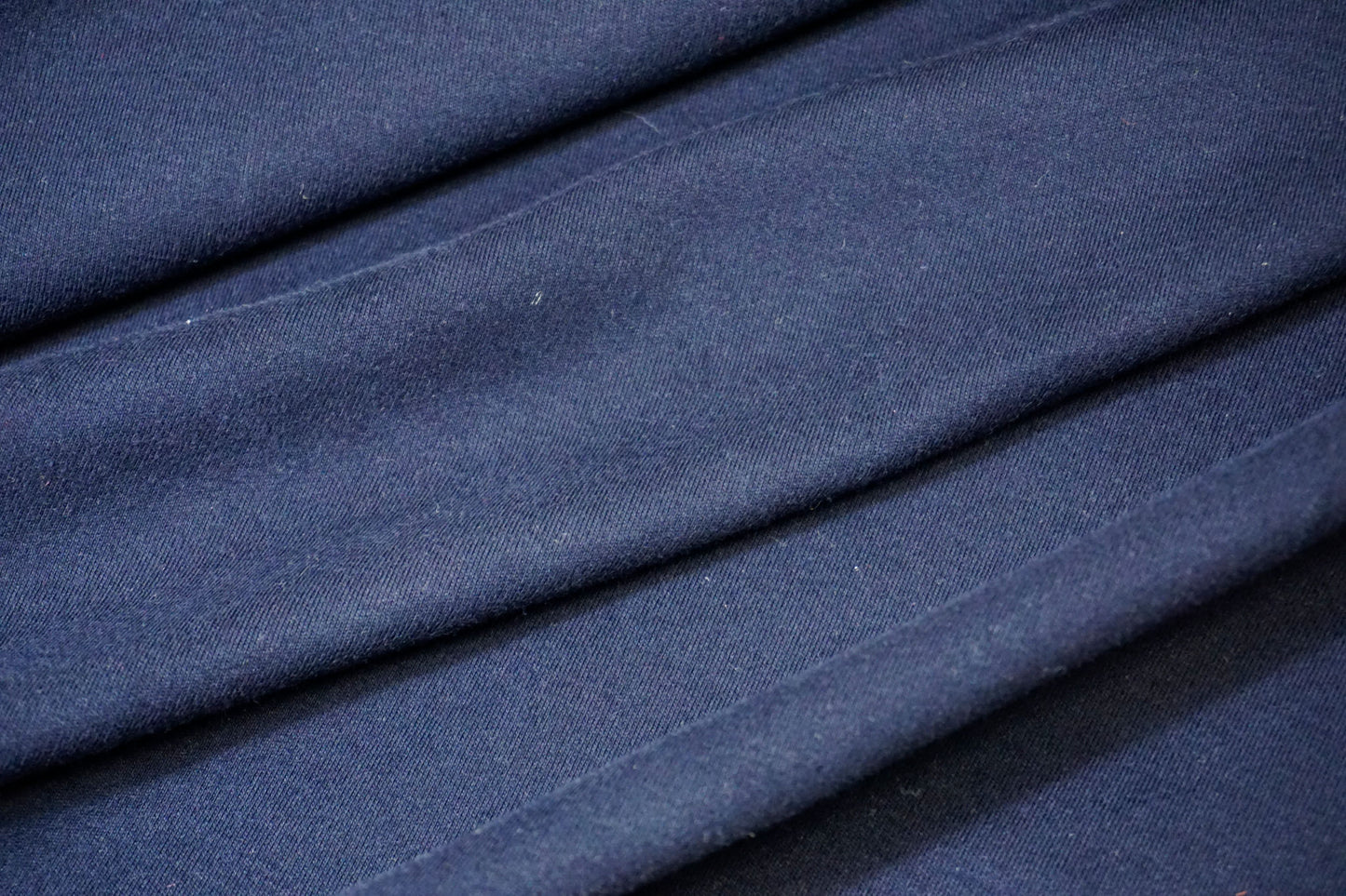 Elegant Romanit jersey in dark blue