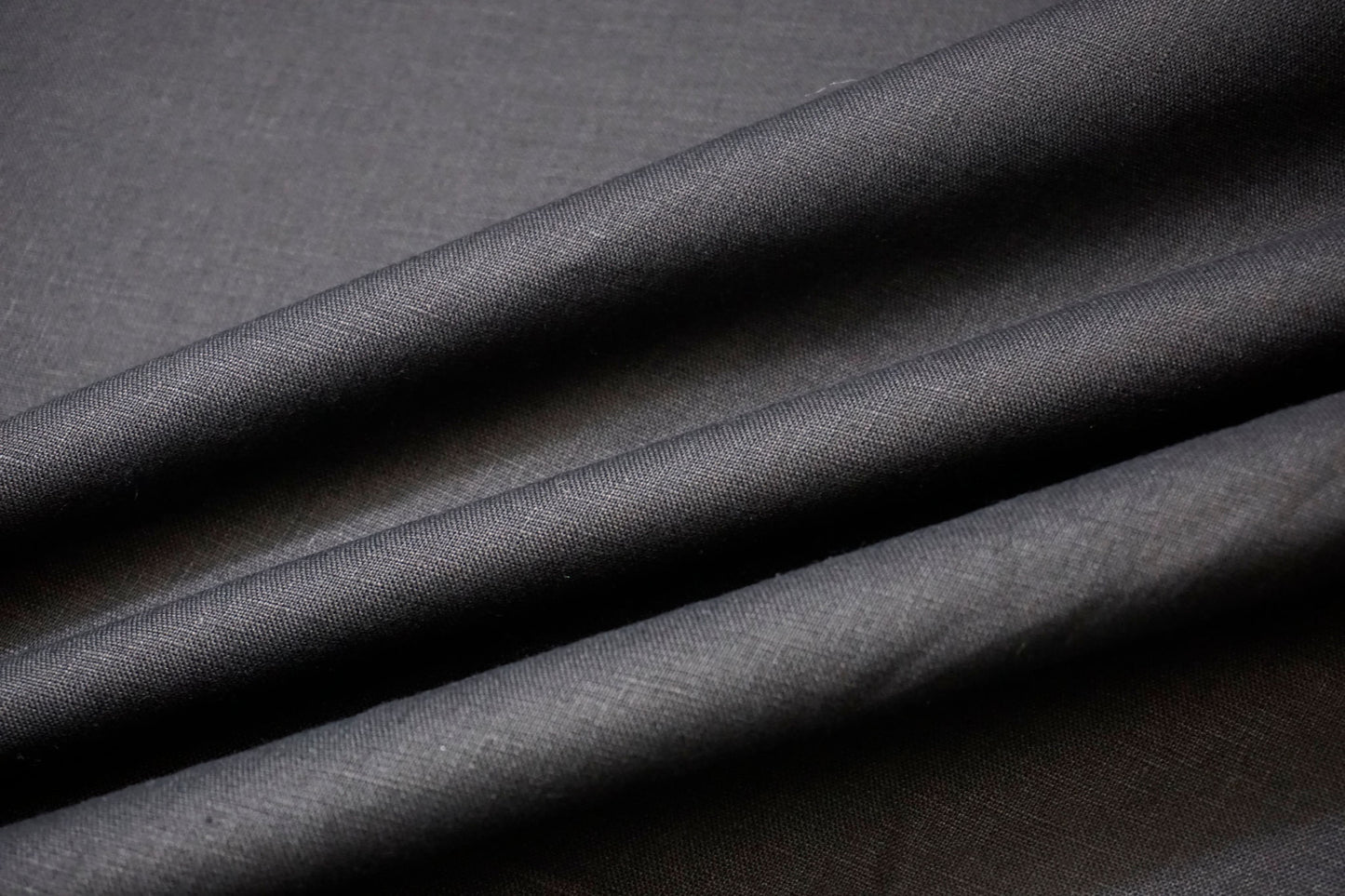 Noble black linen fabric – light, airy