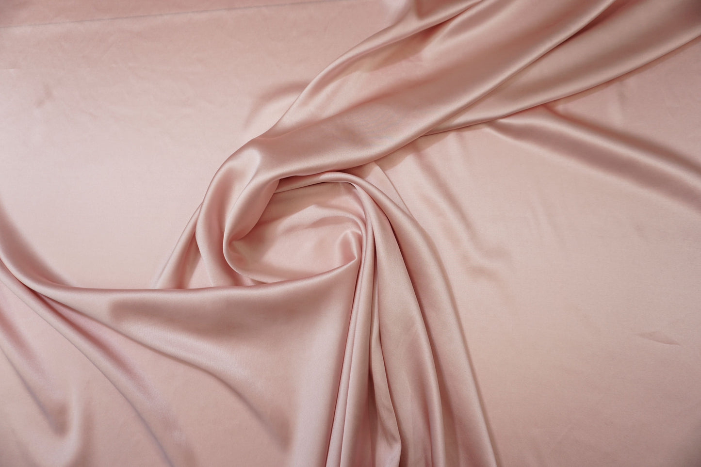 Silk satin with elastane in pink