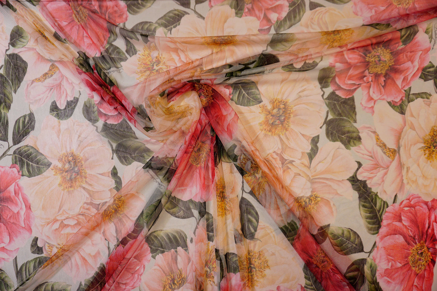Delicate cotton tulle with roses – romantic lightness