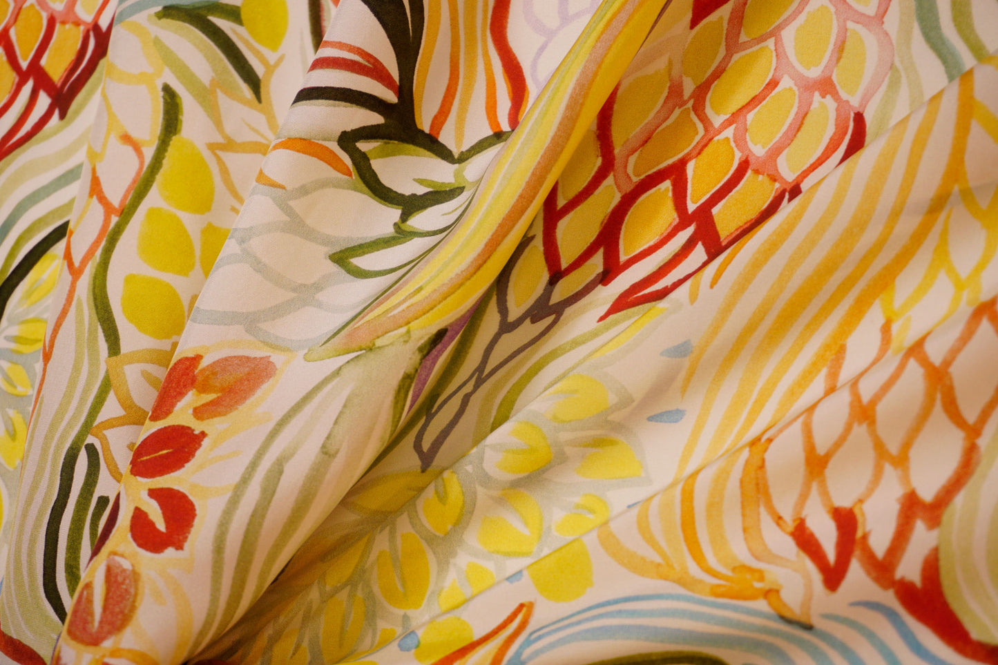 Silk crepe from Italy – a colorful work of art