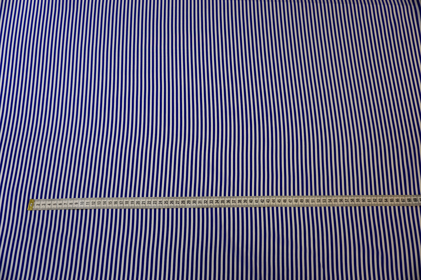 Elegant Italian silk crepe with timeless stripes