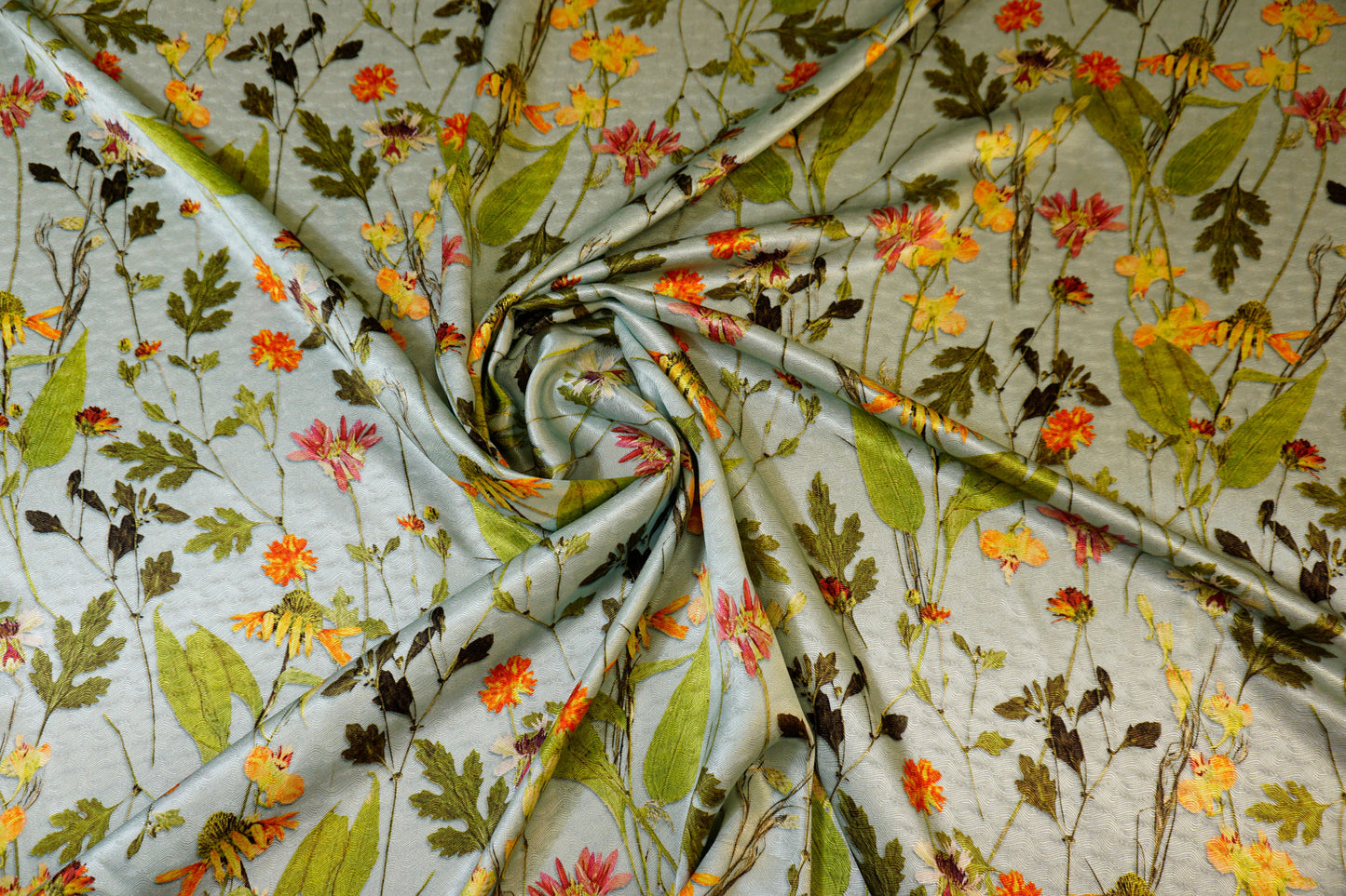 Silk jacquard with meadow flowers
