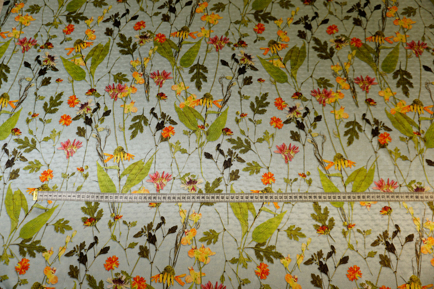 Silk jacquard with meadow flowers