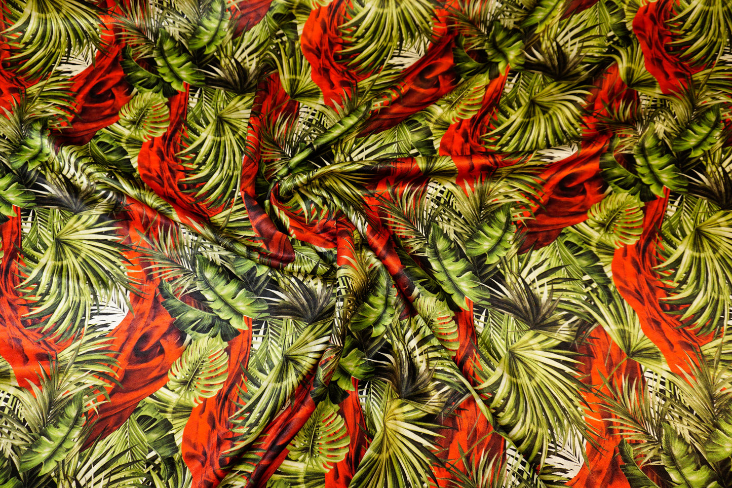 Silk jacquard – tropical design with a noble shimmer