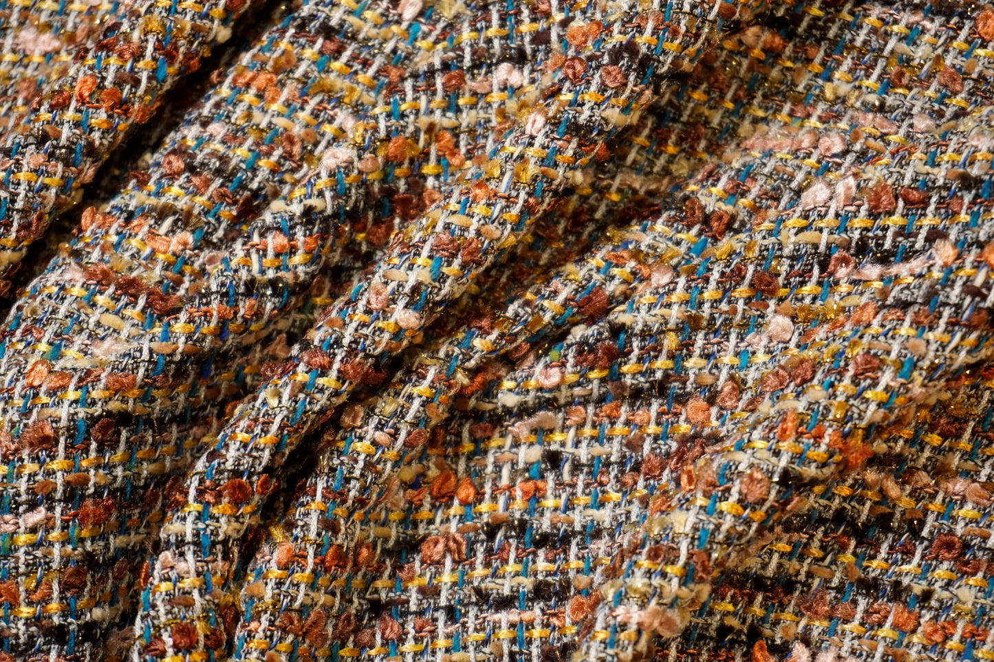 Bouclé fabric – elegance & structure
