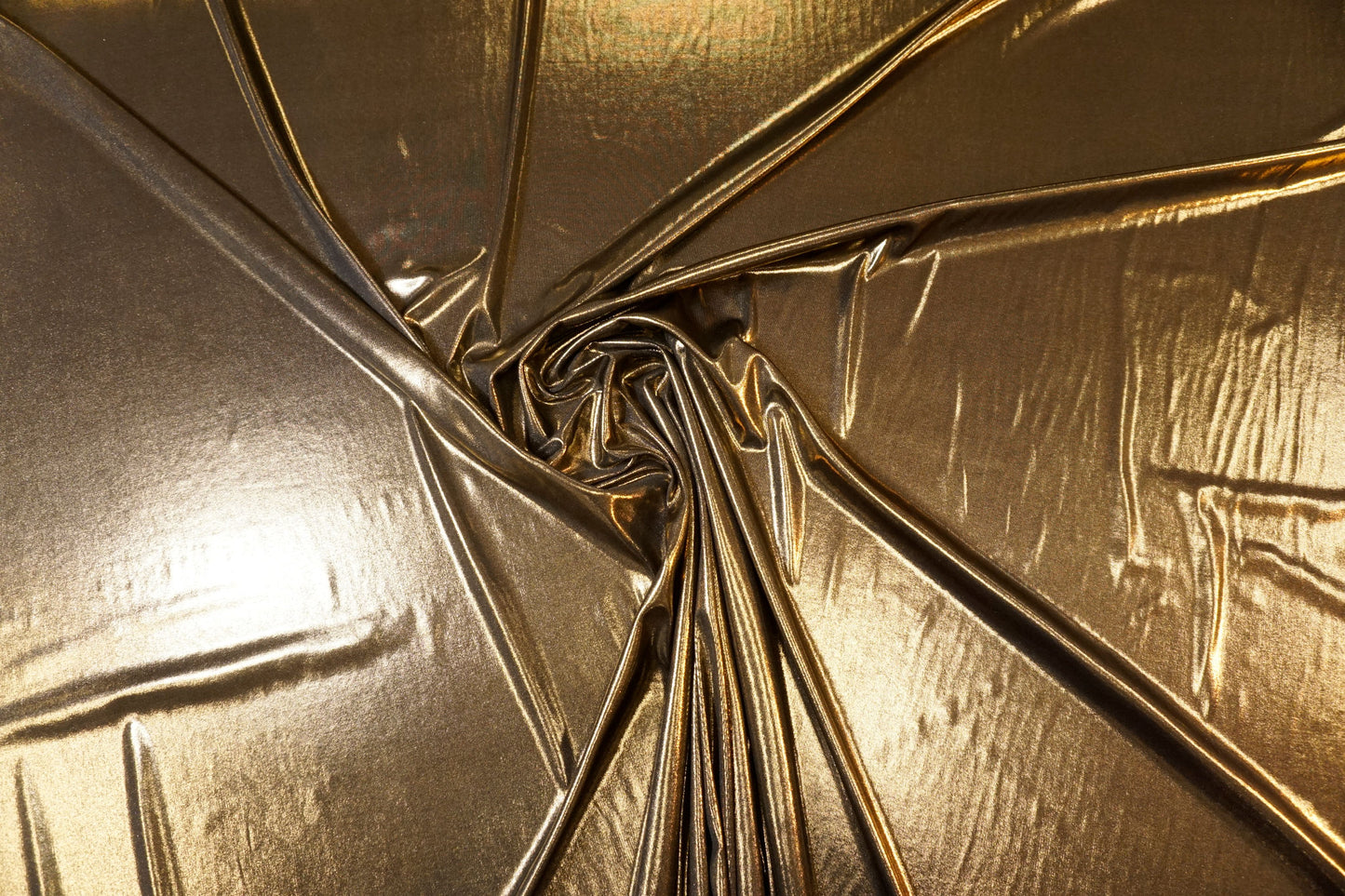 Jersey with golden metallic look