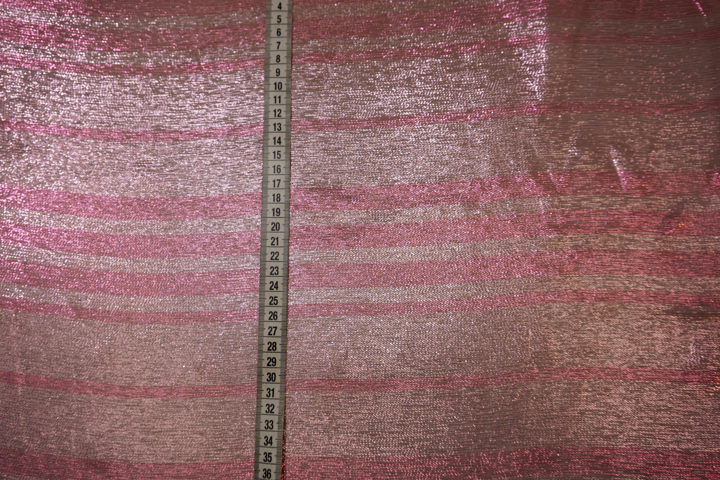 Shimmering lurex mix – feather-light & elegant