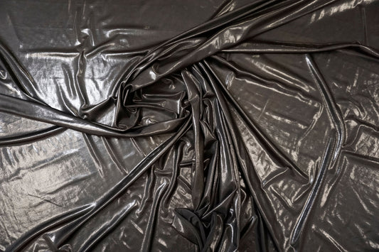 Italienischer Liquid-Jersey in Schwarz mit Wet-Look-Effekt