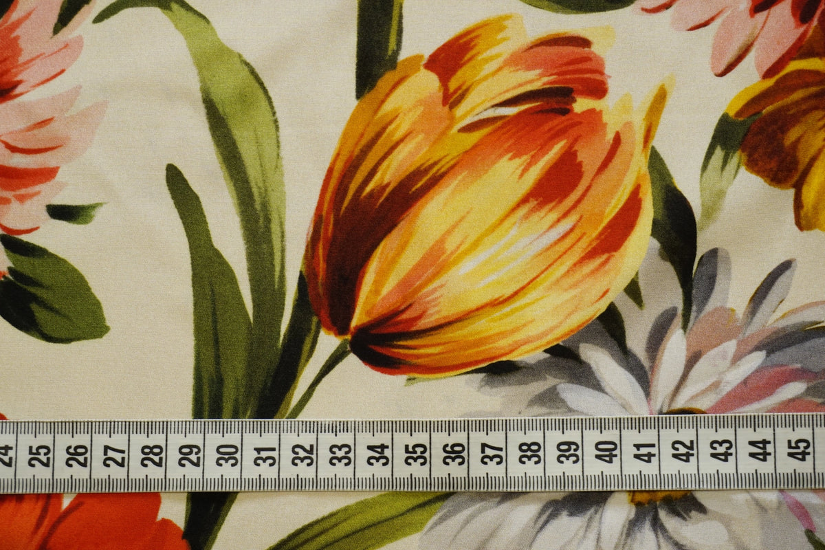 Rest | Seidenstretch | Große malerische Blumen auf Creme | Made in Italy