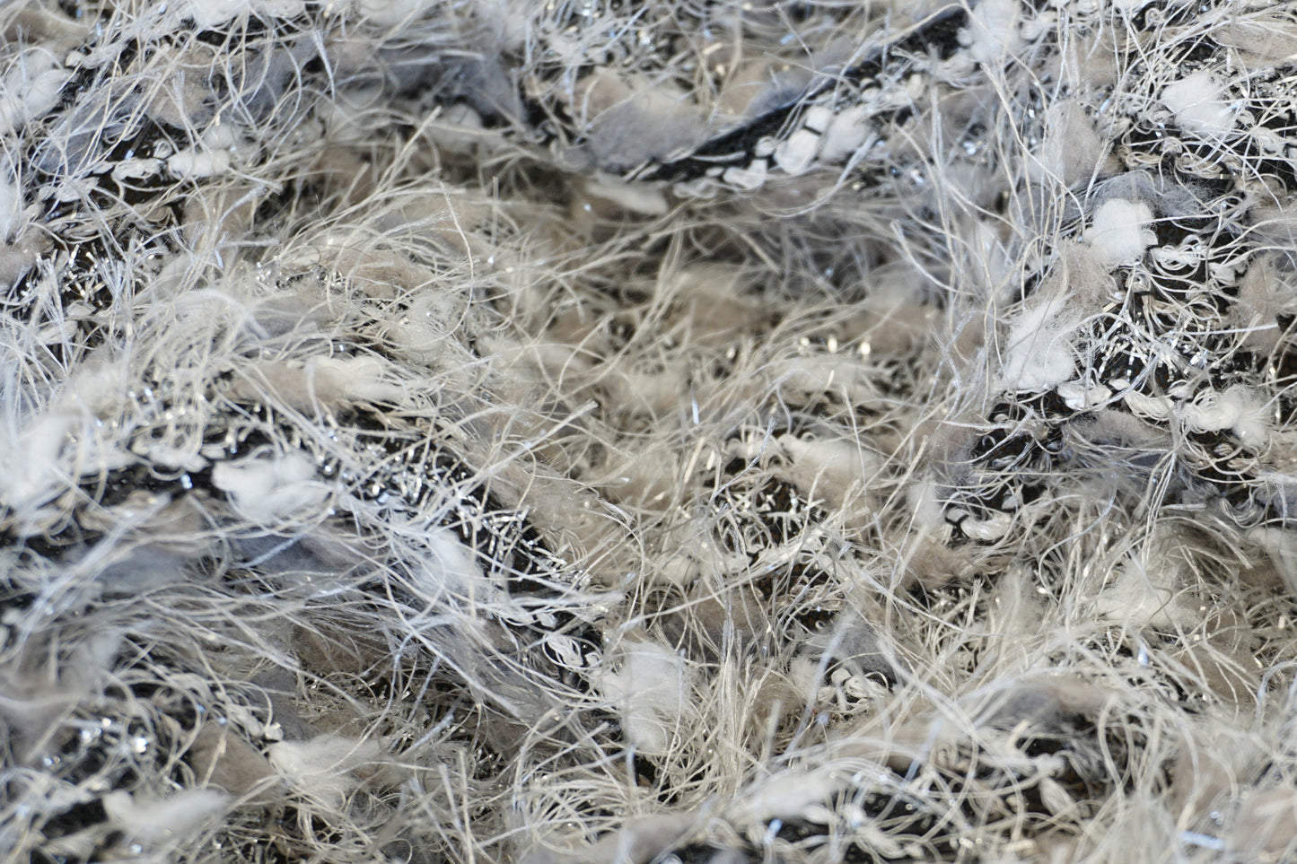 Structured fabric with Lurex – Elegant bouclé look in natural tones with shimmering accents