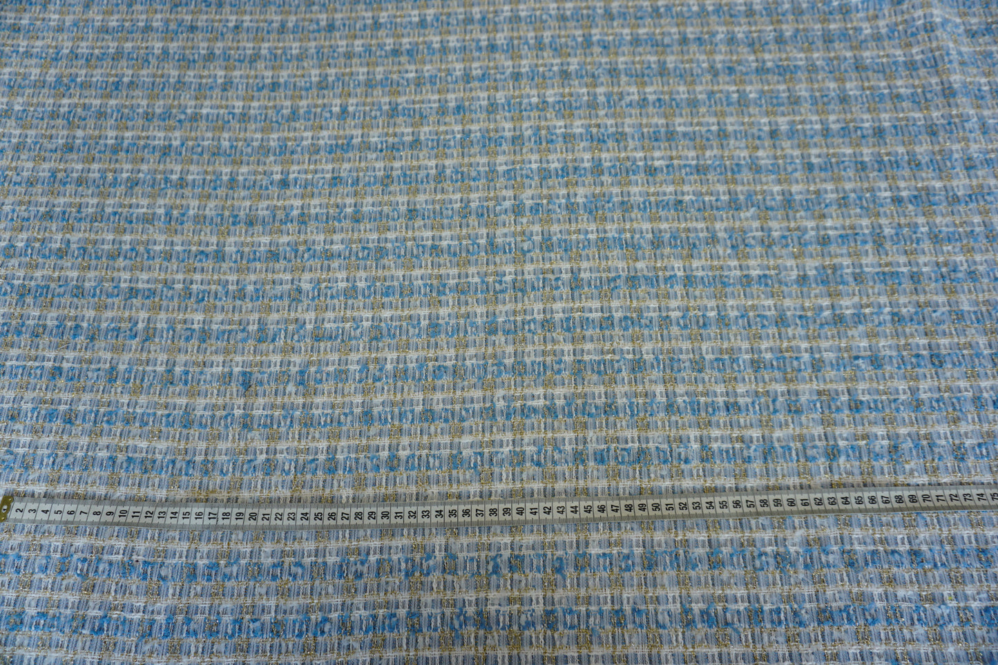 Bouclé-Kostümstoff – Eleganz mit italienischem Flair