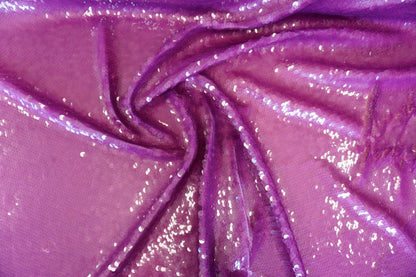 Paillettenstoff in Lila – Glamouröse Statement mit funkelndem Effekt