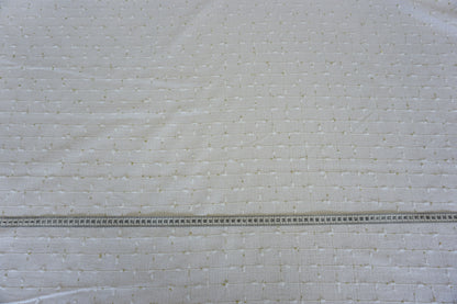 Exclusive Bouclé in White & Gold – Geometric Elegance