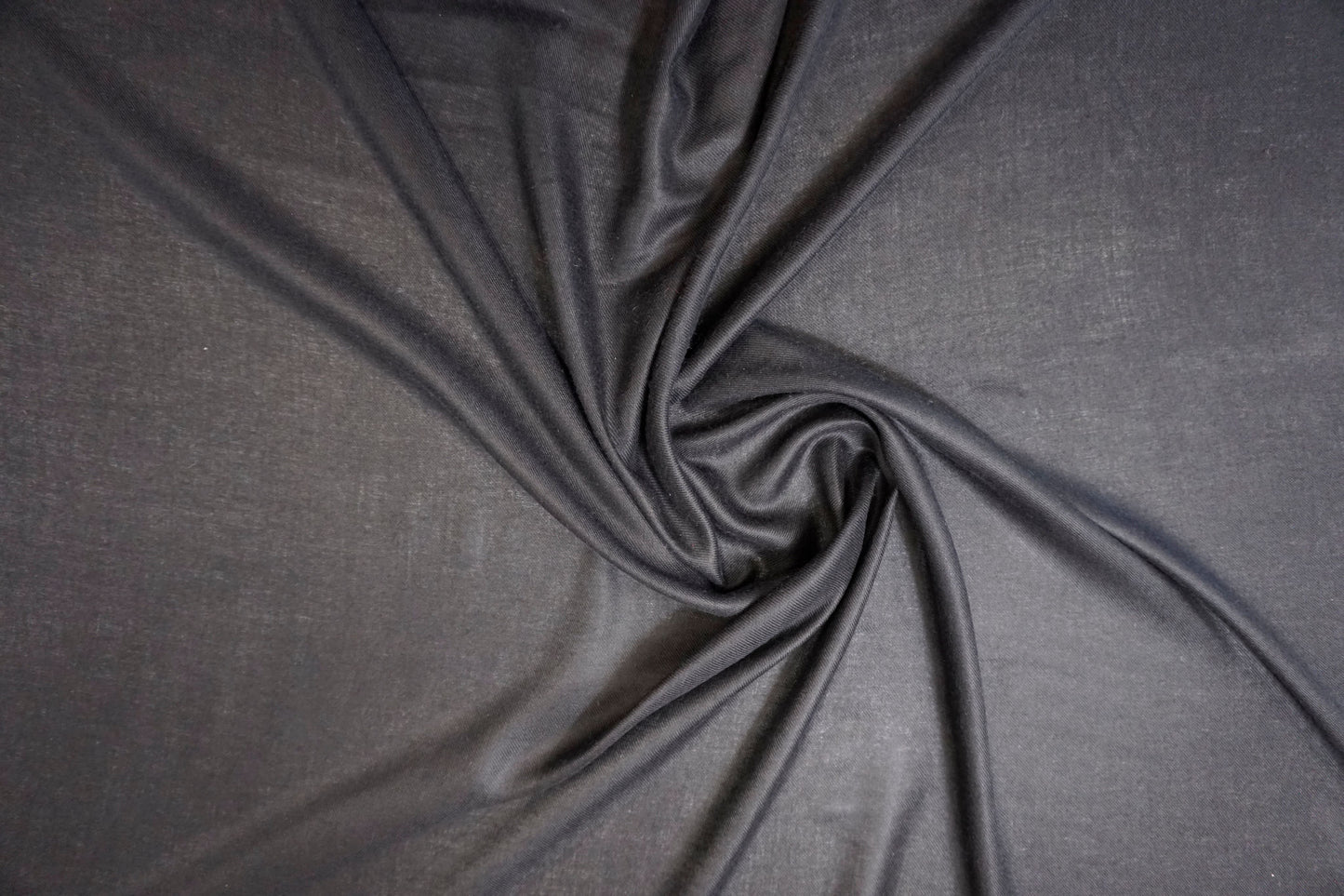 Fine cashmere twill in black-blue