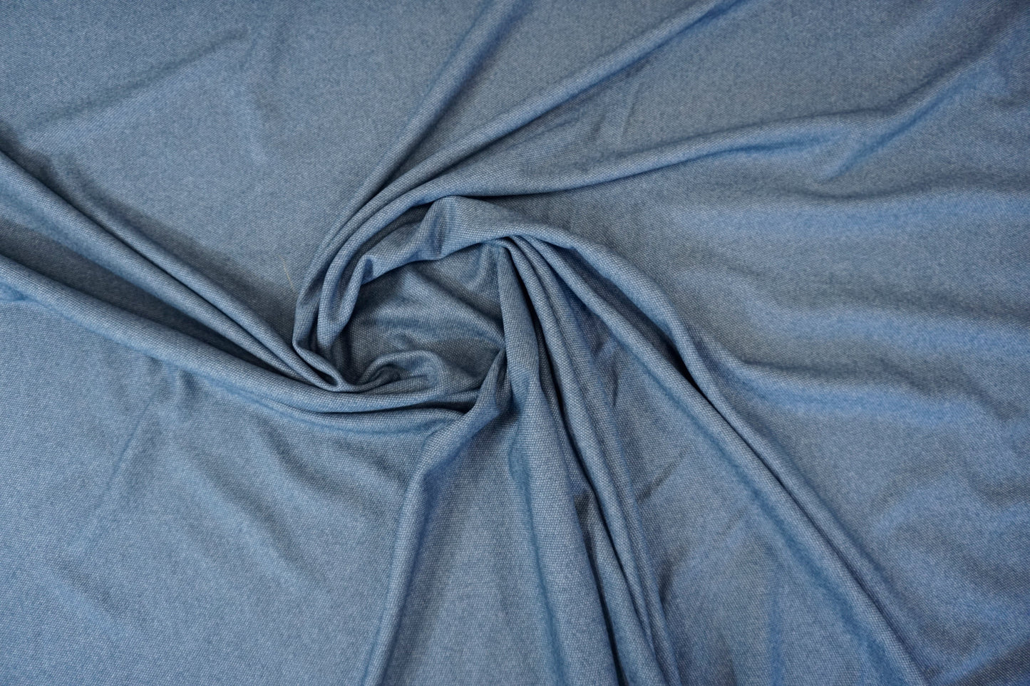 Kaschmir-Seide aus Italien in Jeansblau – luxuriöse Struktur & seidiger Glanz