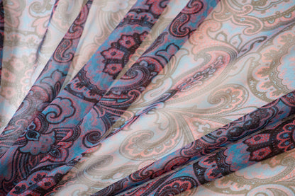 Seidenchiffon in dunkelblau mit Paisley-Muster