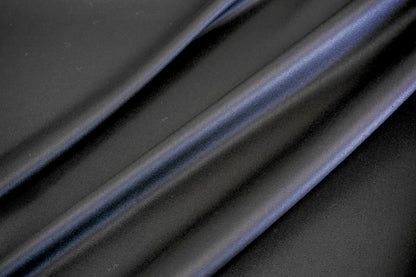 italienischer Schurwollanzugstoff in schwarz