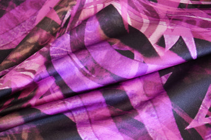 Rest 90 cm, Seidenstretch - geometrisches Design in Lilatönen