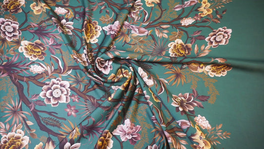 Exclusive viscose with border print – elegance meets nature