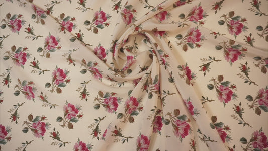 Noble silk crepe – delicate roses on cream
