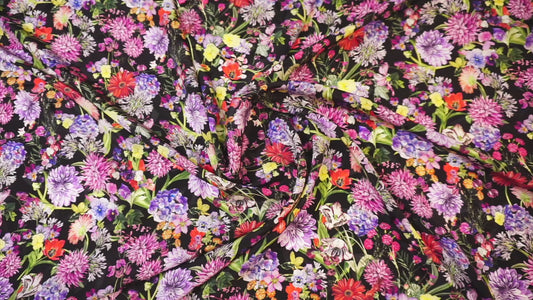 Italian silk jacquard – black background with a magnificent sea of ​​flowers